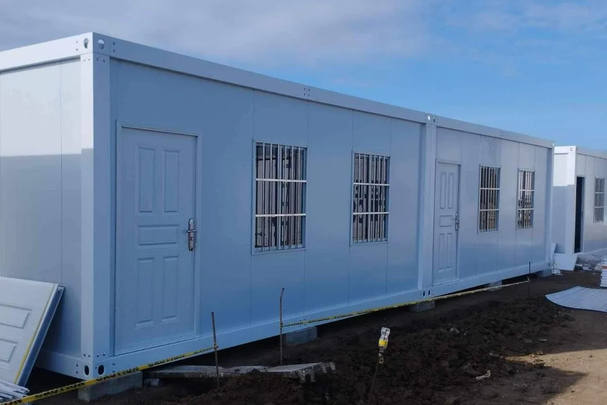 Top 6 Uses for Mobile Trailers on Construction Sites